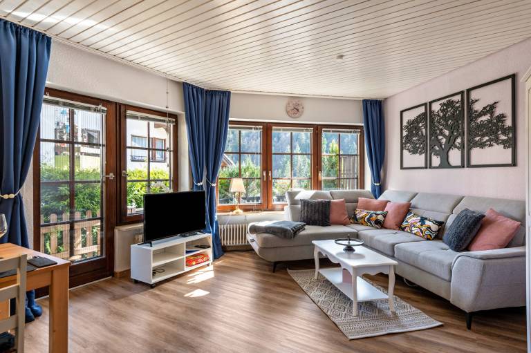 Apartment 'Fewo Zeus' with Private Terrace and Wi-Fi in Todtmoos