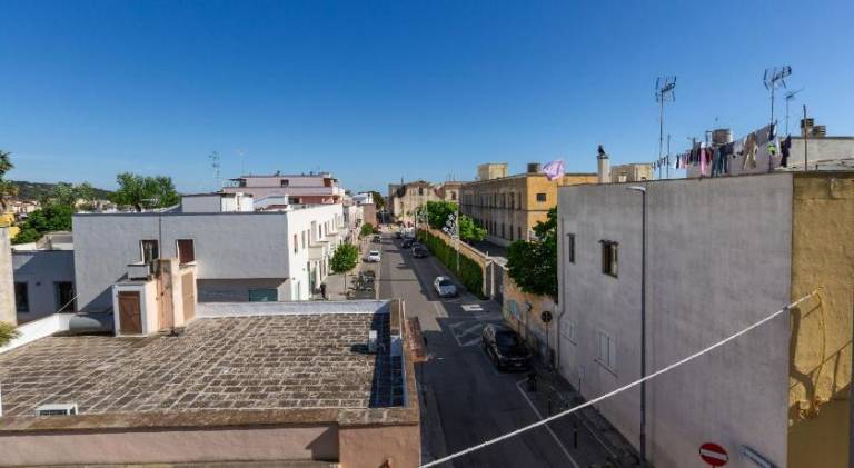 Rental apartment with terrace — photo 3