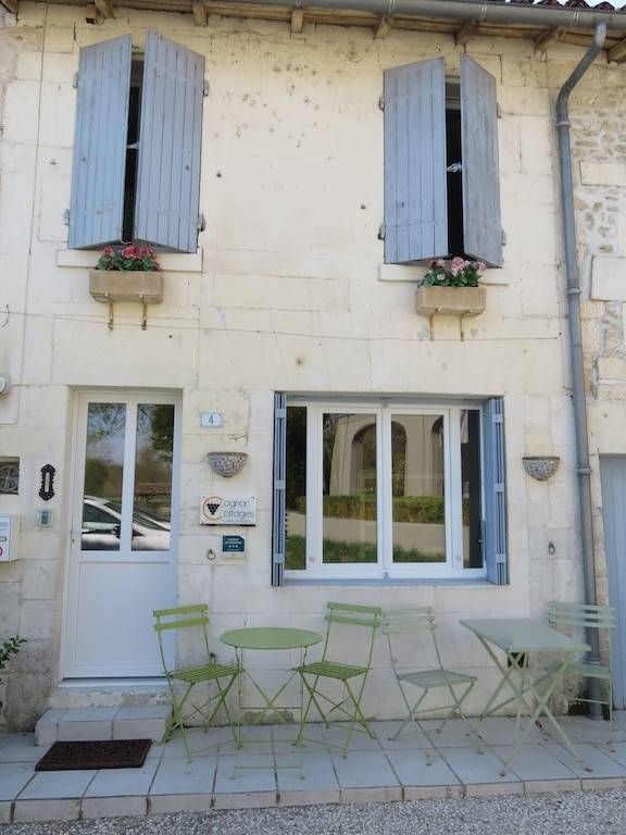 House  Bourg-Charente