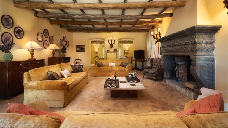 Villa with barbecue, hot tub & private pool | Pool view — photo 2