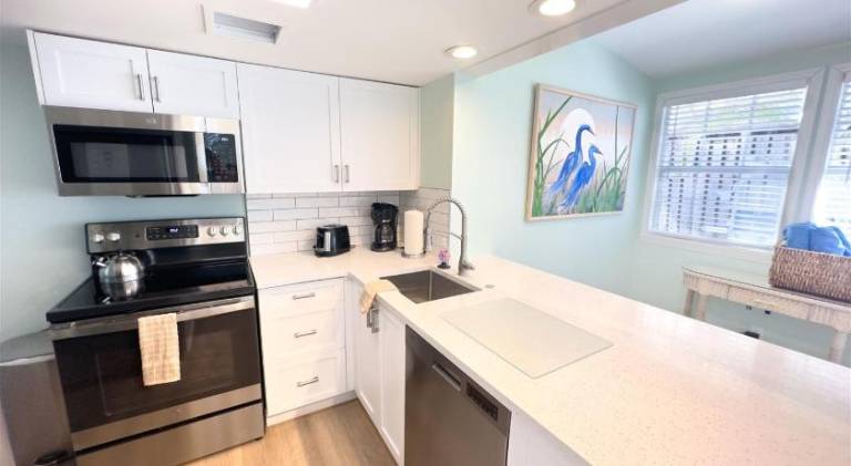 Orange Blossom Suite Conch Republic Cottage — photo 3