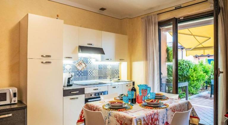 Fully equipped pleasant holiday apartment with patio & pool | Dogs allowed — photo 4