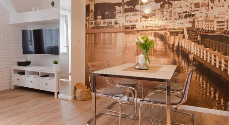 Rental apartment with patio — photo 3