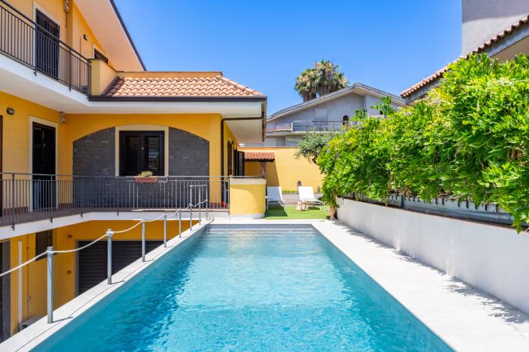 House with terrace, barbecue & private pool | Suitable for remote work | Pet-friendly in Mascali