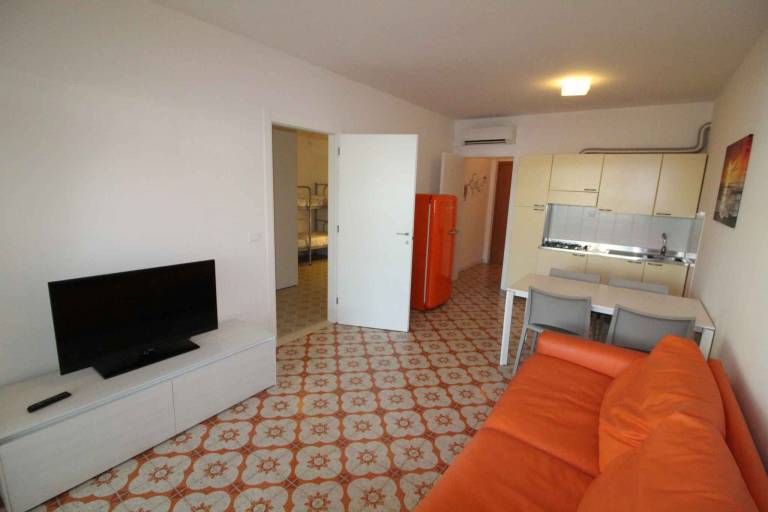 Holiday apartment with yard & terrace | Next to the beach | Pets allowed — photo 5