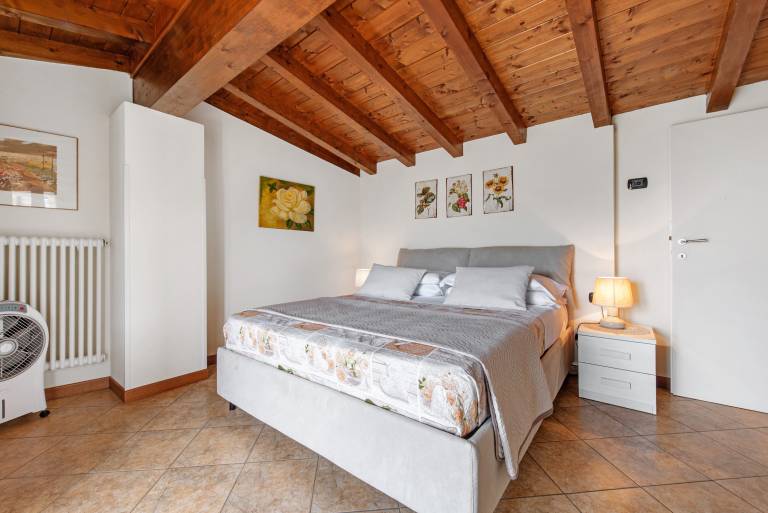 Apartment 'Splendido loft panoramico' with Lake View & Wi-Fi — photo 2
