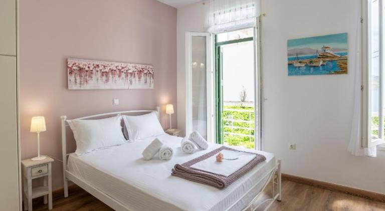 Charming apartment with terrace | Pet-friendly in Lesvos