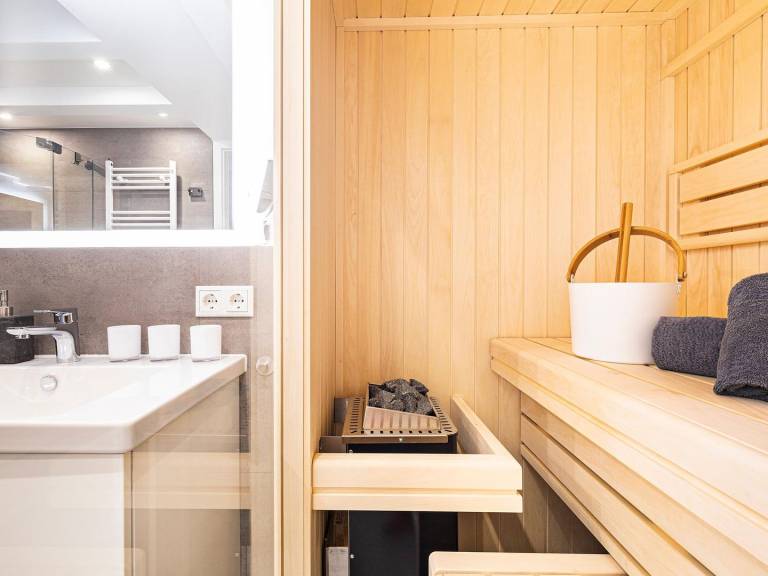 FeWo Pontos: 97 m² Ferienwohnung auf 2 Etagen mit Balkon, Meerblick & Sauna — photo 3