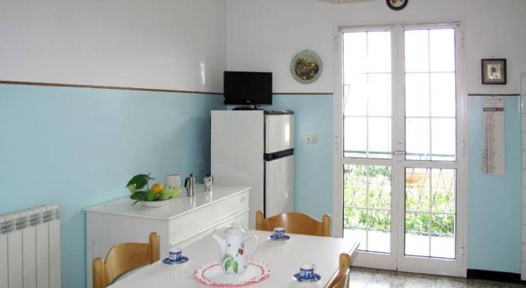 House with 2 rooms for 4 persons — photo 4