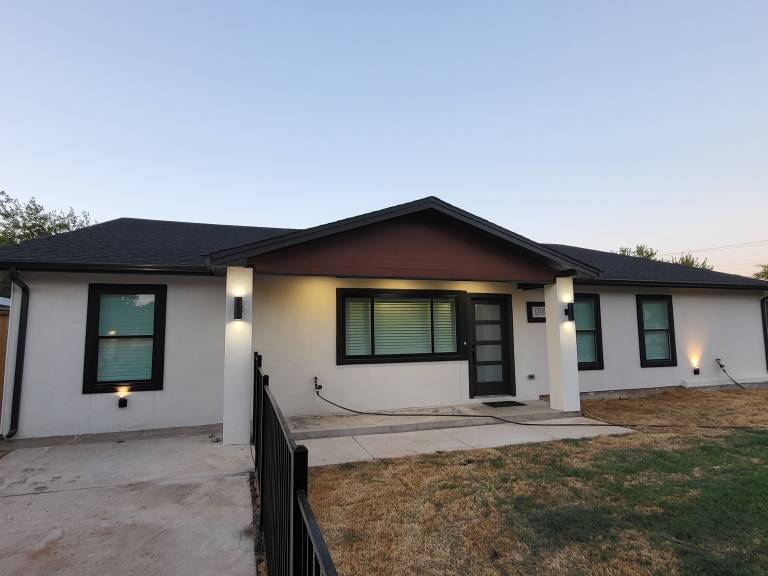 House  Highland Hills
