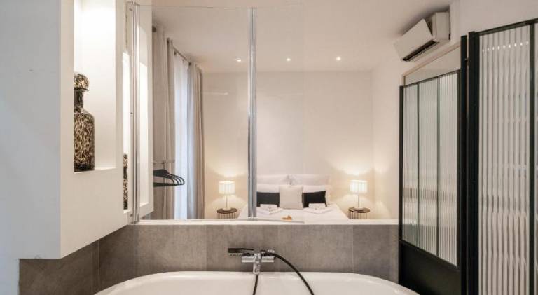 Holiday apartment with 1 room for 4 persons in Cannes