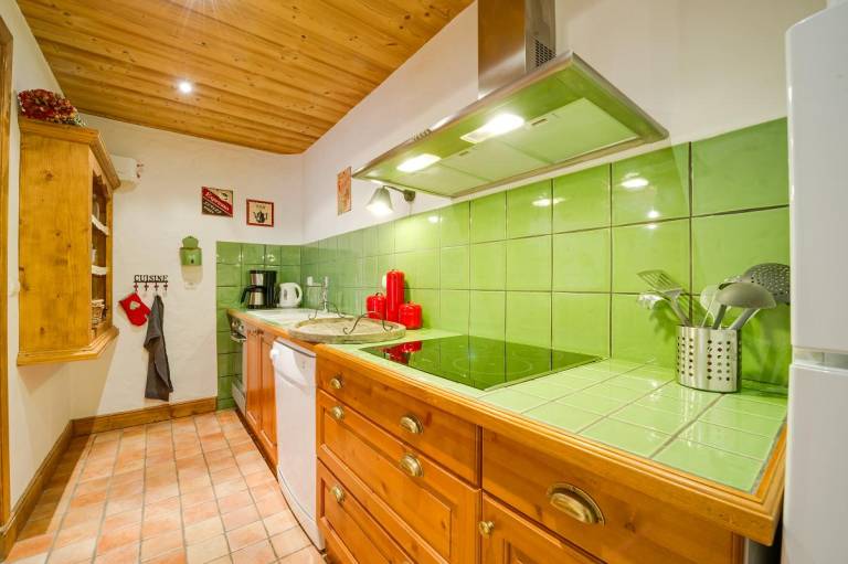 Gite with patio & garden — photo 4