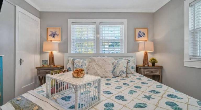 Ample vacation home | Beach nearby | Pets are welcome in St. Simons Island, GA