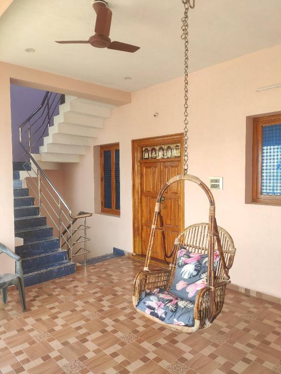 Vacation home with yard in Puducherry