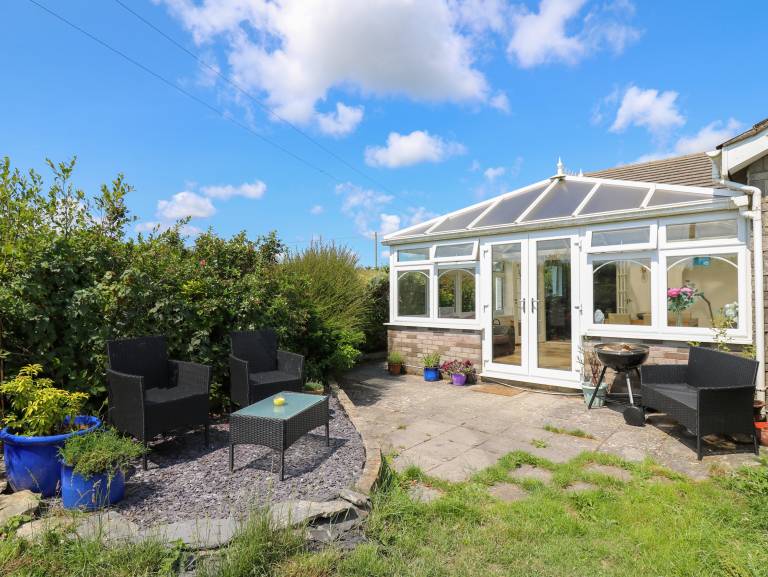 Cottage with garden | Pet-friendly in Carmarthen