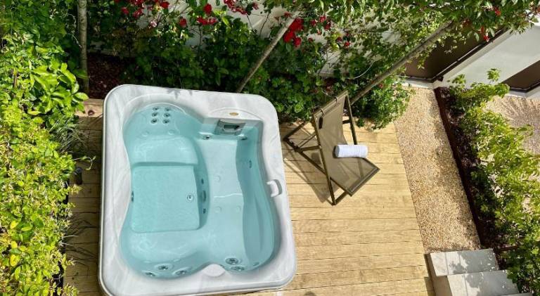Vacation home with hot tub in Fermo