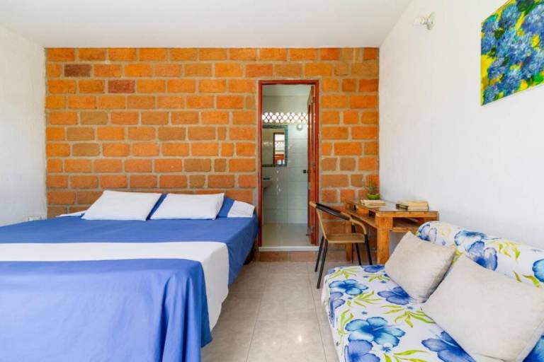 Child-friendly private room with yard & terrace | Sea view | Next to the beach | Pet-friendly — photo 4