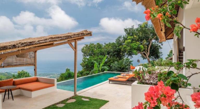 175 m&sup2; Villa