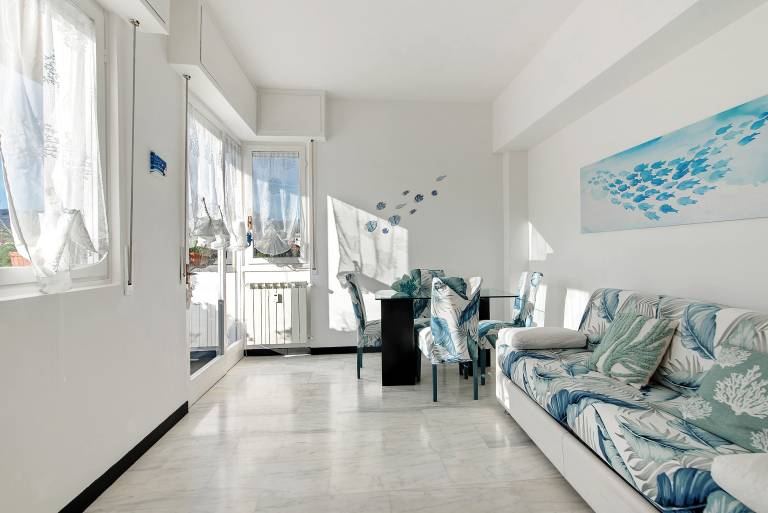 Apartment 'Linda's Pet Friendly Beach House' with Balcony, Wi-Fi and Air Conditioning — photo 2