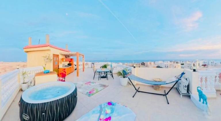 Rental apartment with jacuzzi & pool — photo 2