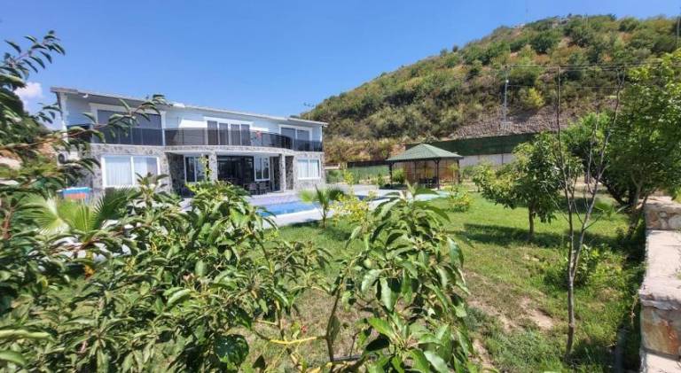 Fully equipped nice villa with terrace, garden & private pool | Pets are welcome in Alanya