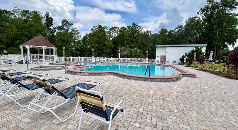 House with pool & hot tub — photo 3