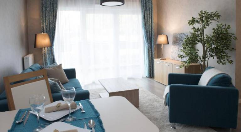 Pleasant serviced apartment with pool, garden & patio | Good for workation | Pets allowed in Landerneau