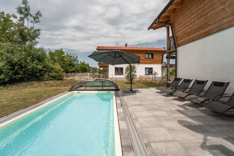 Chalet with sauna, barbeque & private pool | Panoramic view — photo 4