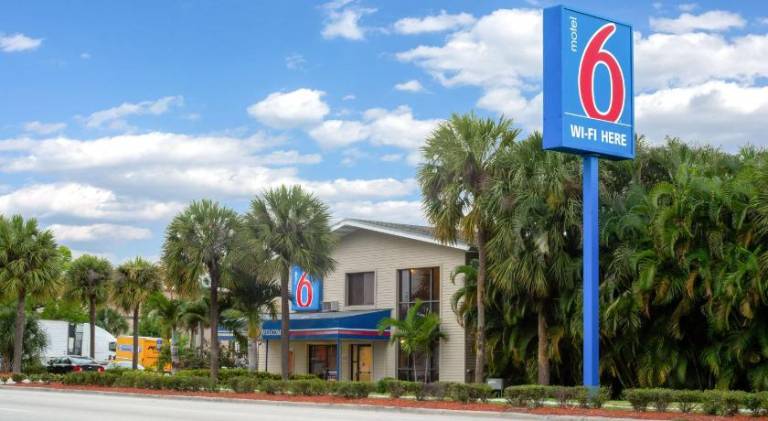 Motel 6 Fort Lauderdale, FL — photo 5
