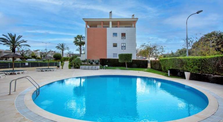 Rental apartment with pool in Albufeira