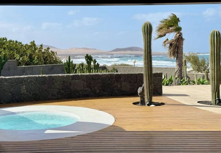 Villa Caleta de Famara
