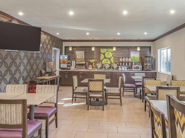 La Quinta Inn by Wyndham Olympia - Lacey — photo 4