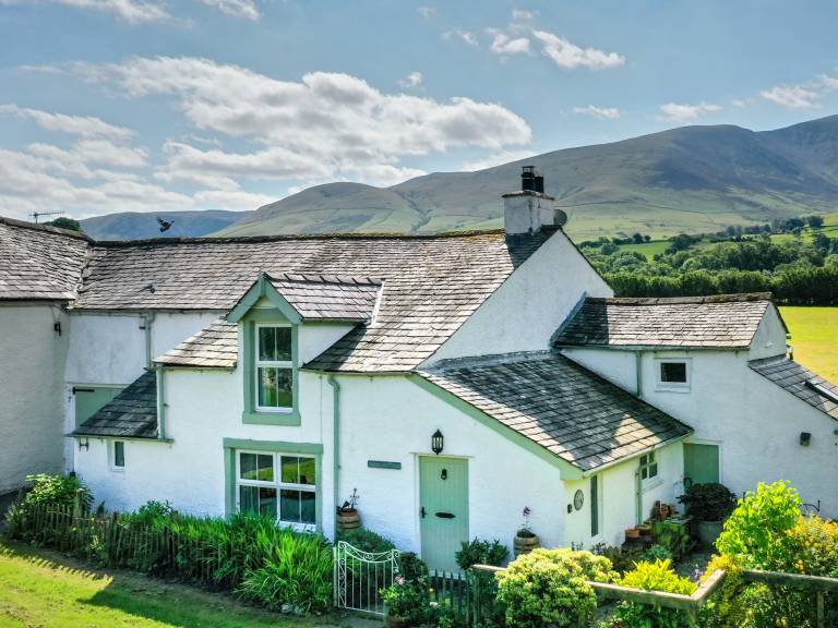 Cottage  Bassenthwaite Lake