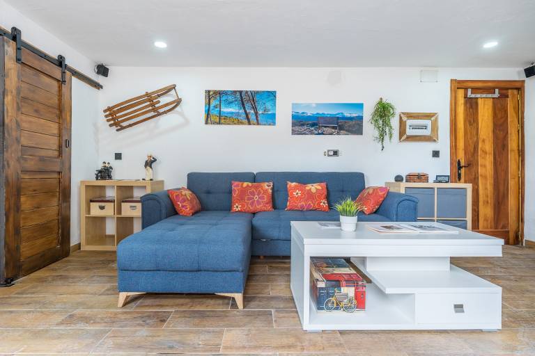 Holiday apartment with fast internet & patio | Mountain view in Guejar Sierra