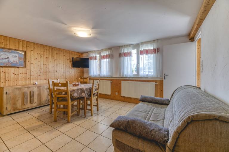 Fully equipped charming studio with fast internet & patio | Garden view | Close to the ski | Pets allowed — photo 2