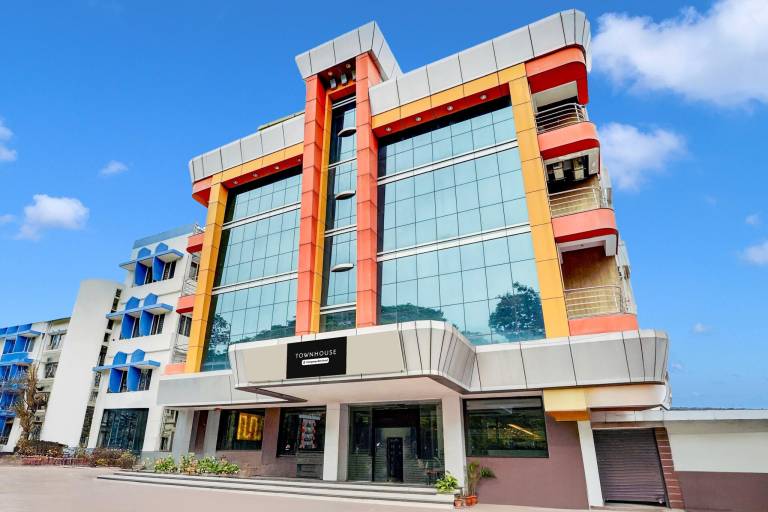 Super Townhouse Mysore Central