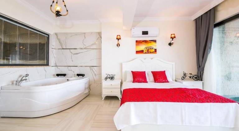 Fully equipped pleasant villa with private pool, patio & garden | Pets are welcome — photo 2