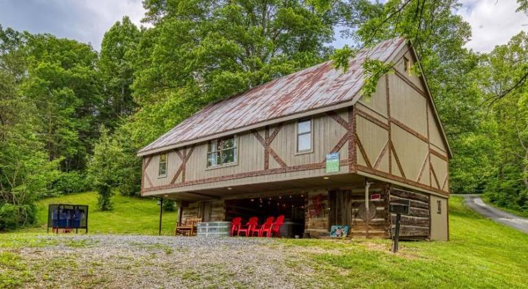 Vacation home with 2 rooms for 10 persons in Gatlinburg, TN