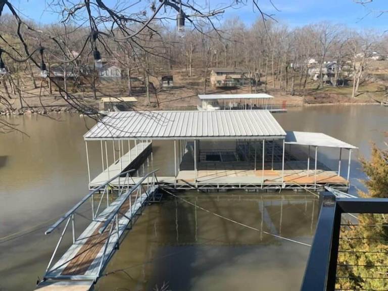 Cabin Lake Ozark