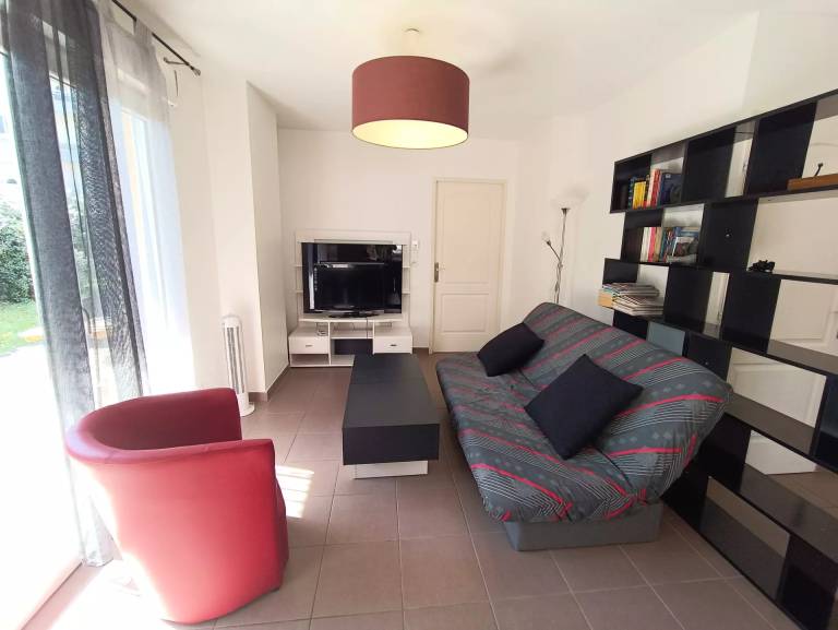 Rental apartment with patio in Aix-les-Bains