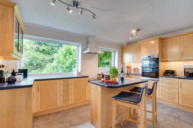 Family-oriented lovely cottage with grill, terrace & garden | Pets are welcome — photo 5
