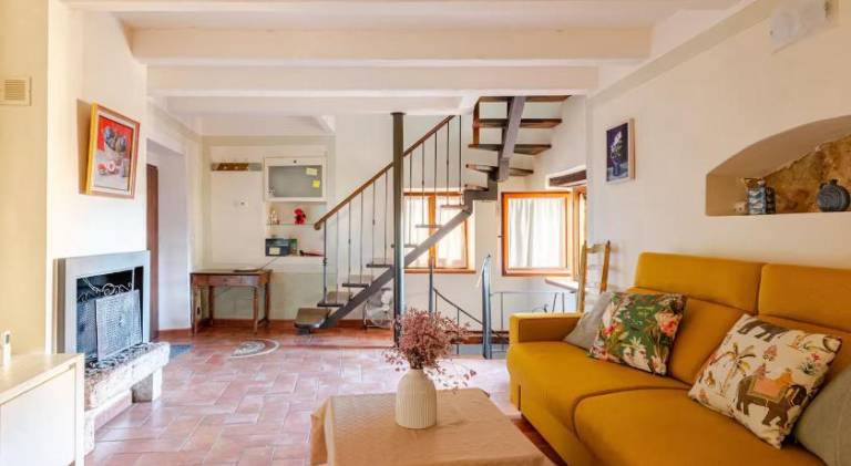Apartment with 2 rooms for 5 persons in Cetona