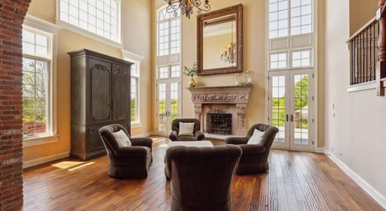 House | Perfect for remote work | Pets are welcome in St. Charles, IL