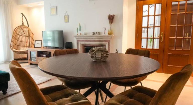 Fully equipped wonderful vacation home with patio, hot tub & barbeque | Suitable for remote work | Pets allowed — photo 3