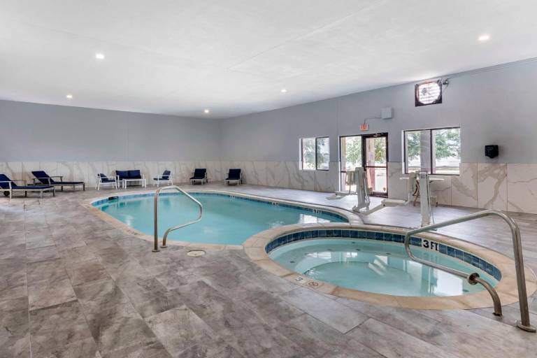 Best Western Plus Texoma Hotel & Suites — photo 3