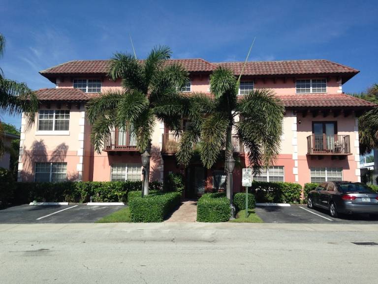 Condo  Lauderdale Beach