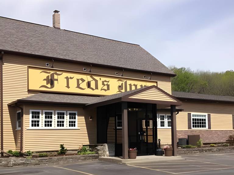 Fred s Inn Restaurant & Lodging