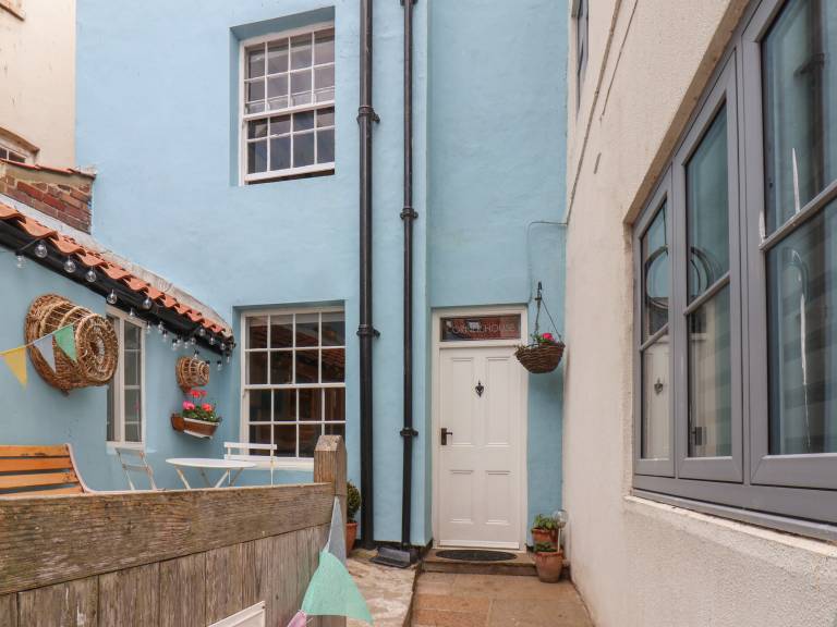 Family-oriented cottage with yard | Beach view | Pets are welcome in Scarborough