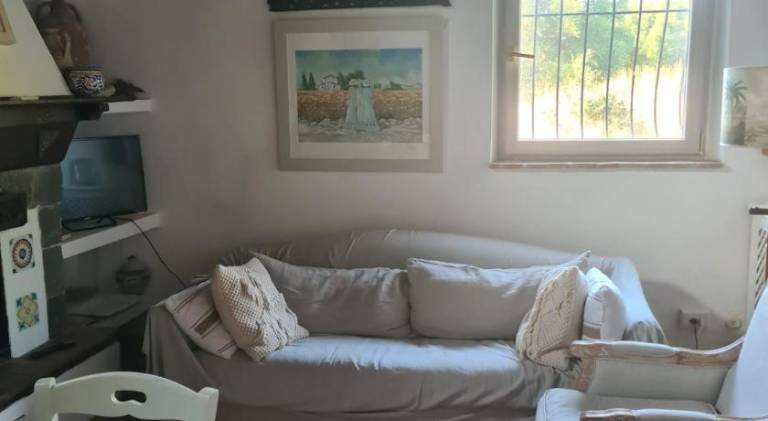 Rental apartment with yard & patio in Orbetello