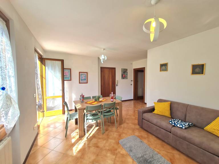 Holiday apartment with pool & garden — photo 3